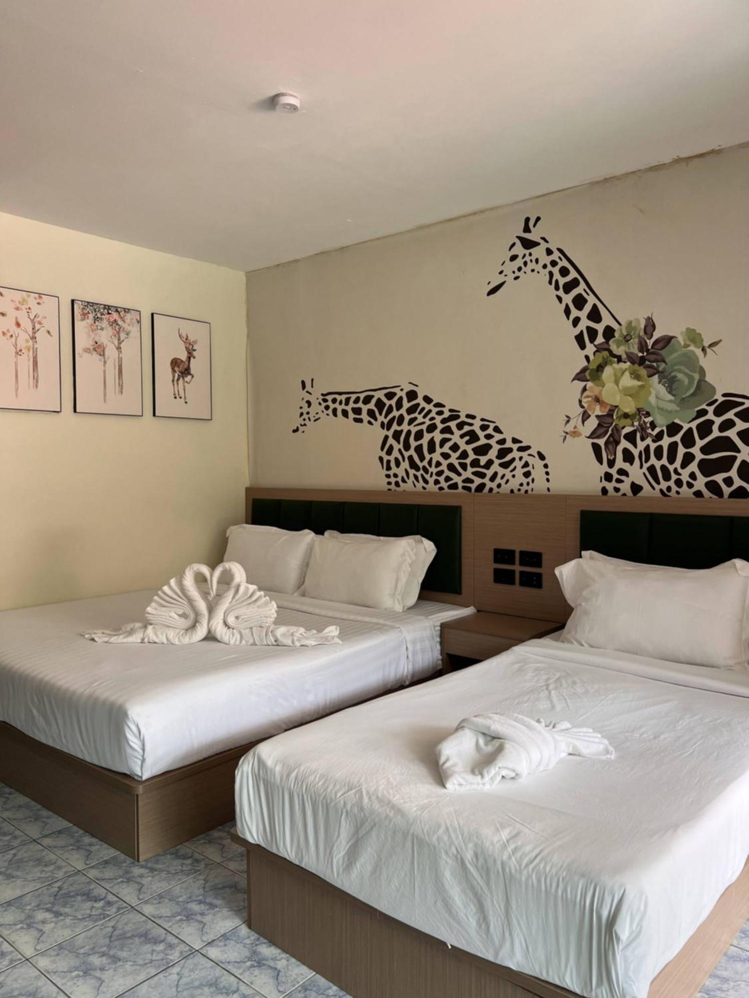 Baankasemsuk Resort 般咔 深宿 Patong Luaran gambar